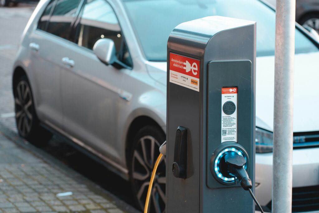 
Charge-an-Electric-Car-With-Portable-Power-Station-inverter-solar-IVR-wwwsolarivr.com-inverter-scaled